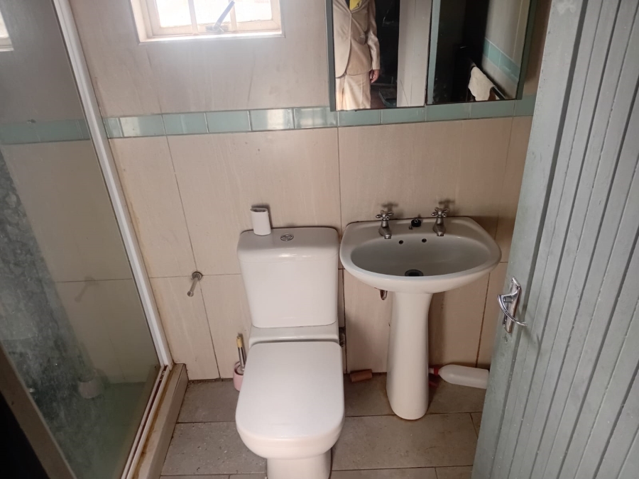 1 Bedroom Property for Sale in Kwanonqaba Western Cape